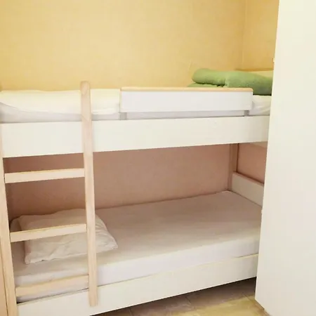 In By The Beach, Cleaning Included Apartamento